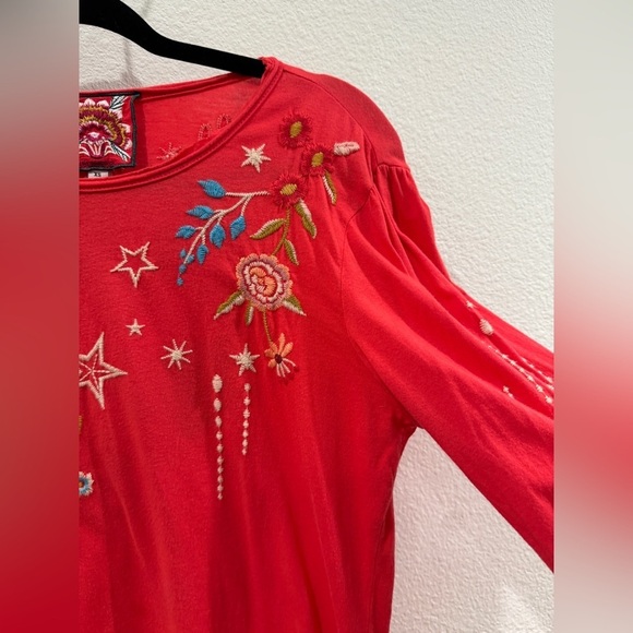 Johnny Was Embroidered Floral Heart Eyes Stars Pink Quarter Sleeves Boho Top XS - Picture 5 of 16